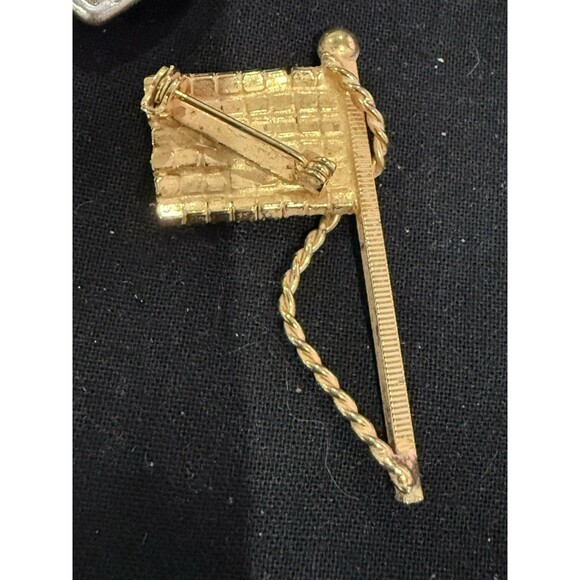 Lot of 3 Patriotic Brooches: Rhinestone Heart & American Flag Pins Jewelry USA - Picture 6 of 9